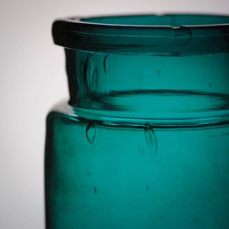 19世紀 フランス 古い手吹きガラスの保存ボトル / Mouth Blown Blue Gre