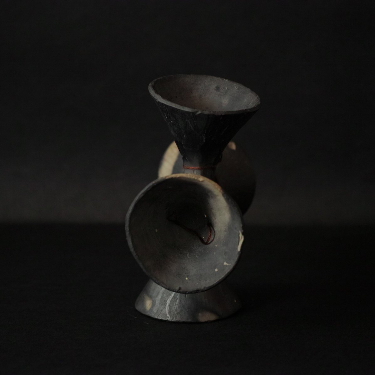 メキシコ 黒陶の十字ベル / Mexican Black Pottery Cross Bell メキシコ 黒陶の十字ベル / Mexican Black Pottery Cross Bell