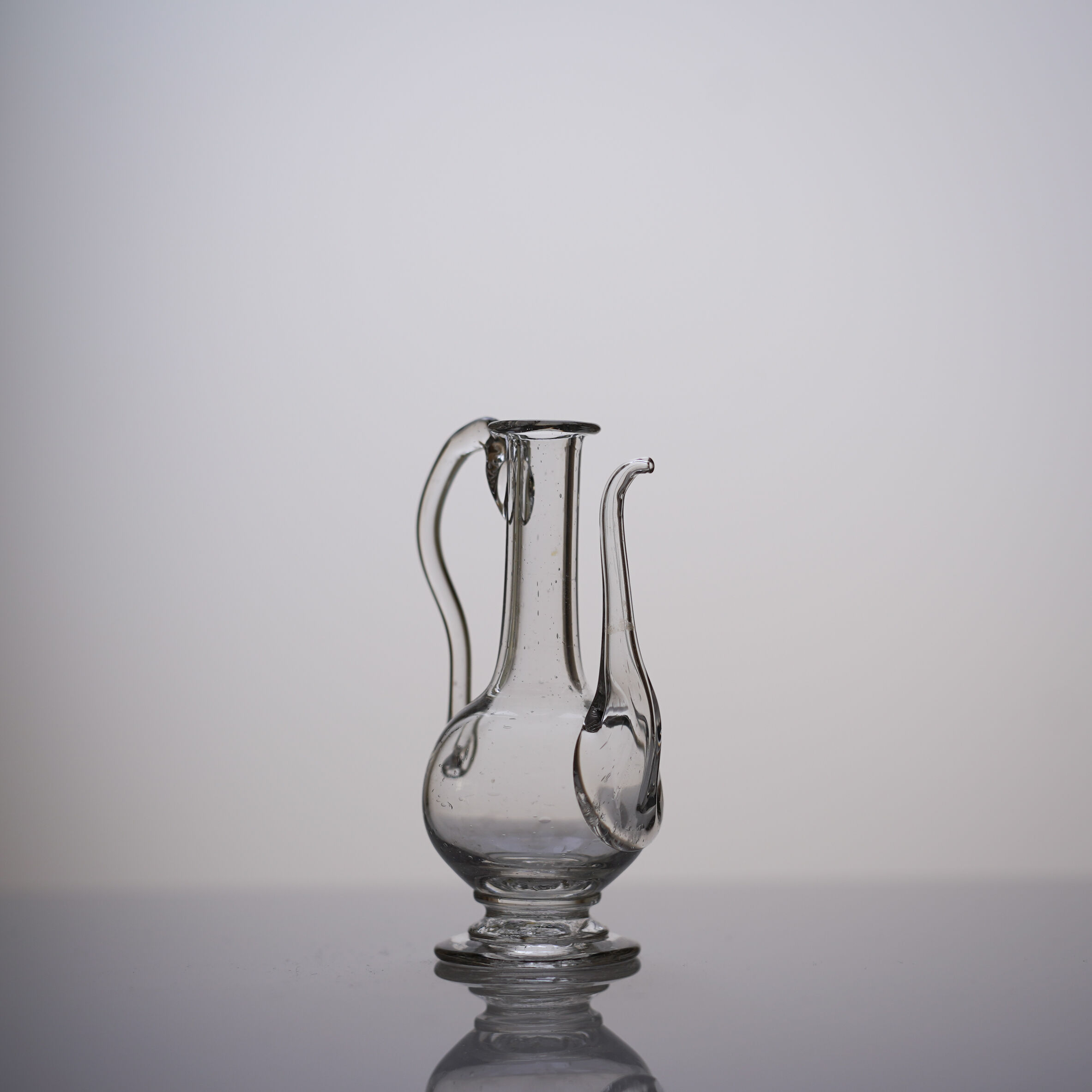18世紀 フランス 手吹きガラスのピッチャー / Hand Blown Glass Piche