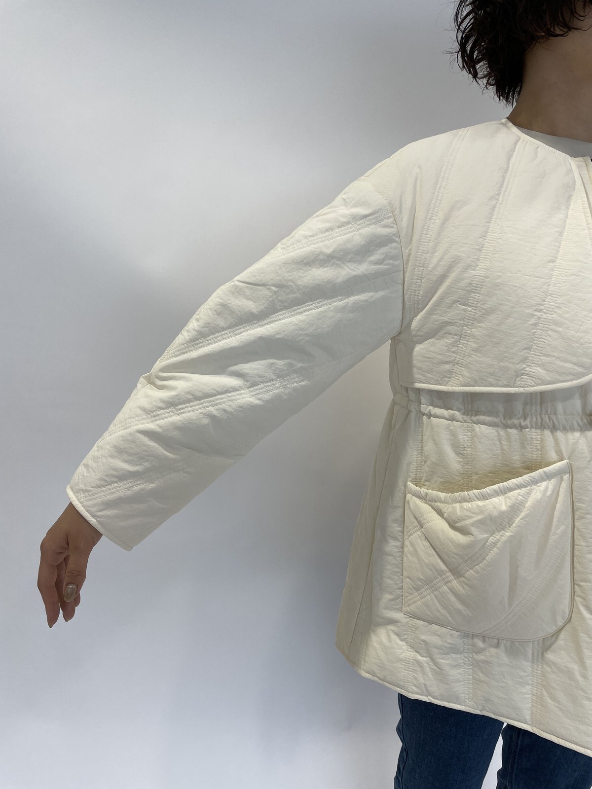 10049054 ドライタッチ蓄熱中綿バナナスリーブブルゾン | SANZEN