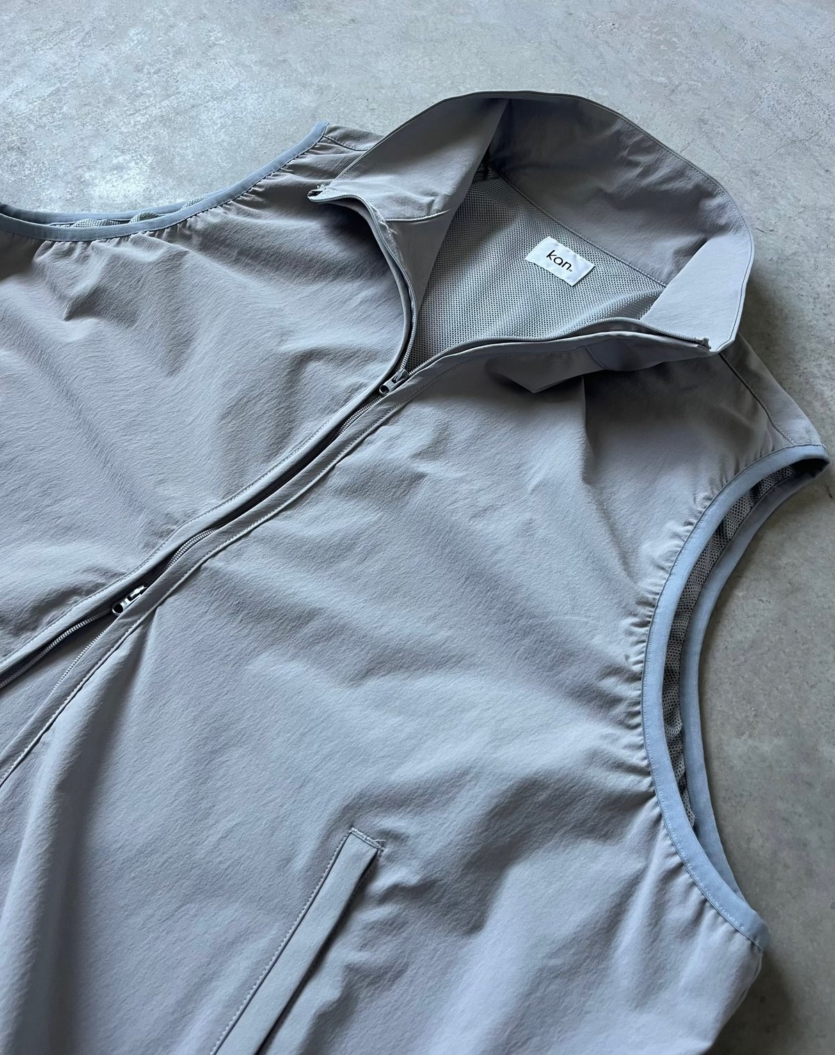 CORDURA®︎ COMFORTABLE VEST (LIGHT GRAY) | kan