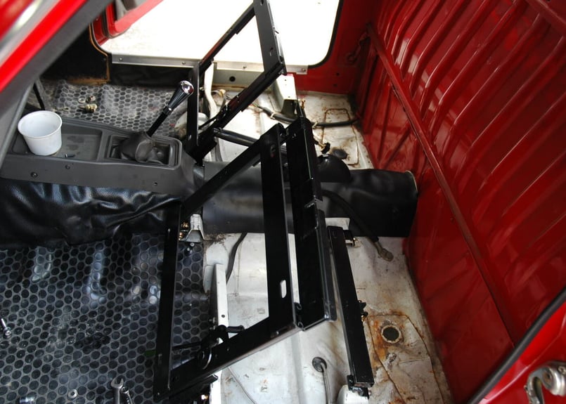 ホップアップ シートレール 底留めタイプ | EeeCustom イーカスタム