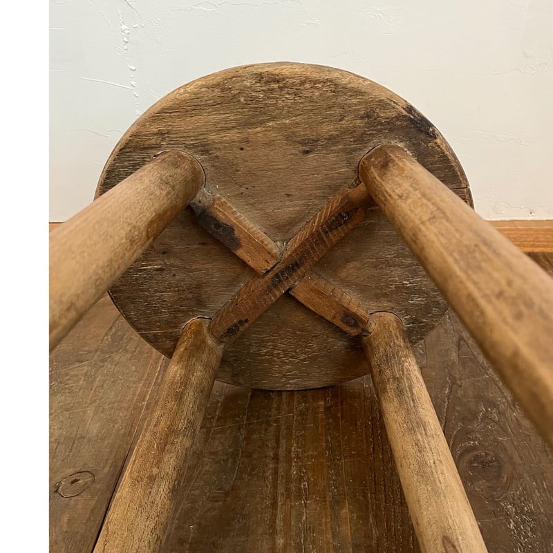 趣きのある木製の丸椅子 ヴィンテージ スツール | そら豆ガラス商店