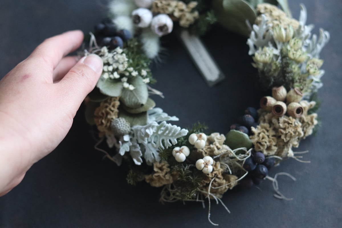 アンティーク調ドライフラワーリース | Hana Akari