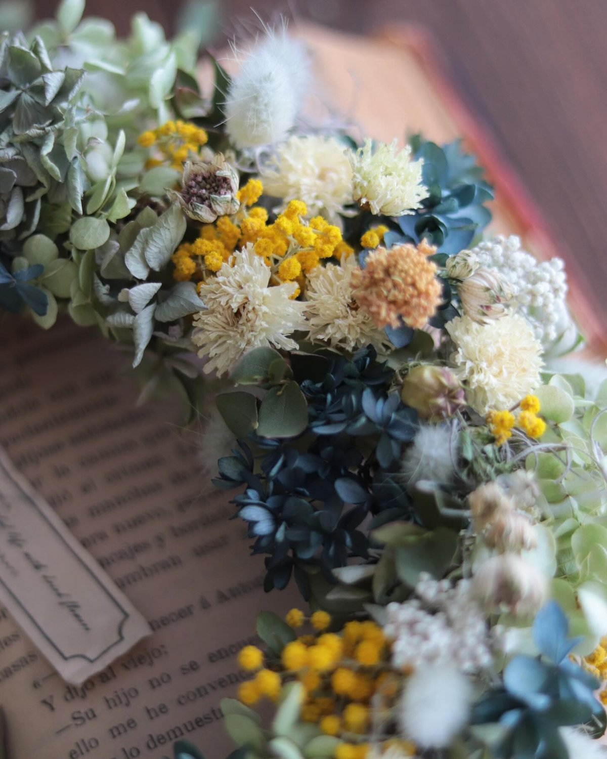 ドライフラワー＊20cm＊ハーフリース＊マーガレットフラワー 紫陽花とミモザ、マーガレットの自家製ドライフラワーリース