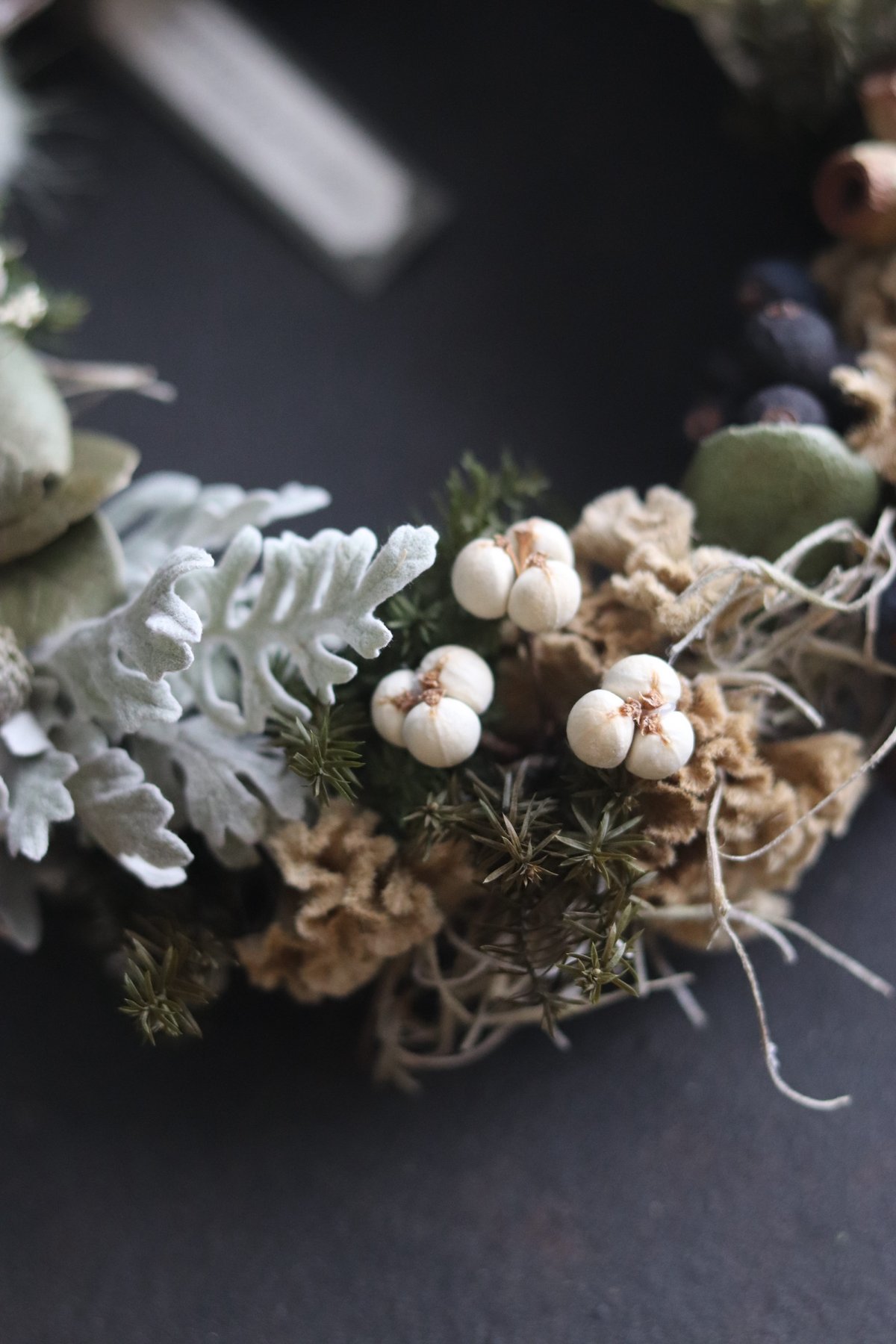 アンティーク調 リース ギボシの葉とオクラの実 ドライフラワーリース アンティーク調 リース ギボシの葉とオクラの実 ドライフラワーリース