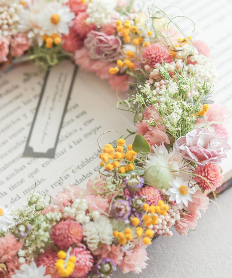 自家製ドライフラワーの春色リース/名入れタグ | Hana Akari