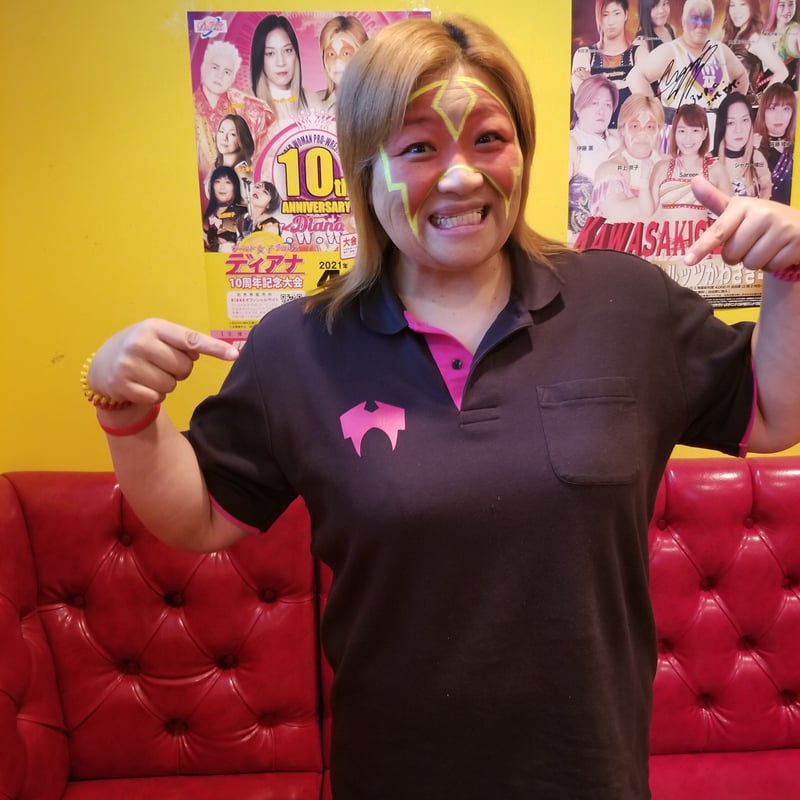 4Lサイズ あかゆ限定 井上京子選手 ポロシャツ (黒×ピンク) | あかゆ STORE