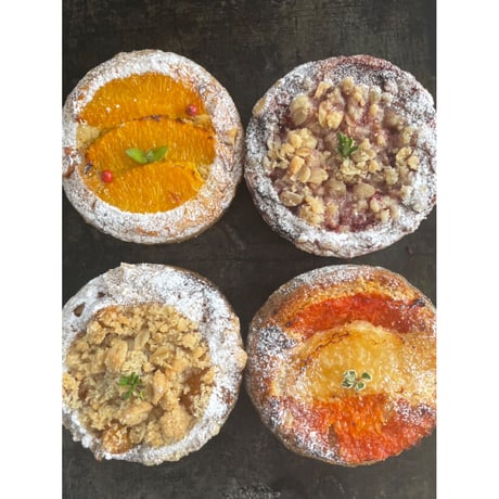 WOLD PASTRIES × SAI おかしとお花便
