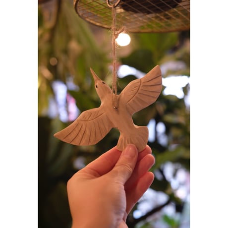 hanging bird (middle)