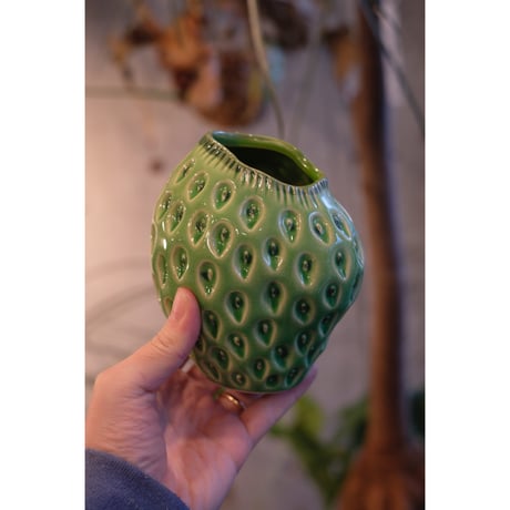 Strawberry flower vase (S/green)