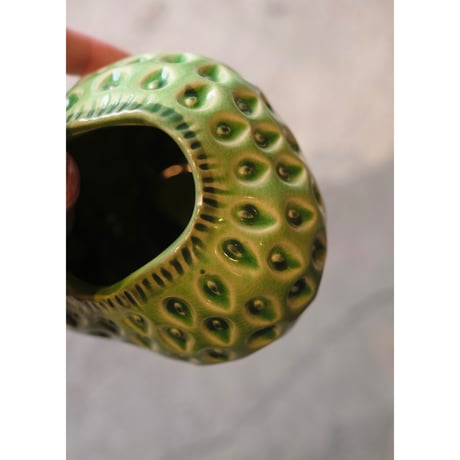 Strawberry flower vase (S/green)