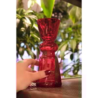 赤いオープンワークガラス花瓶 赤いオープンワークガラス花瓶