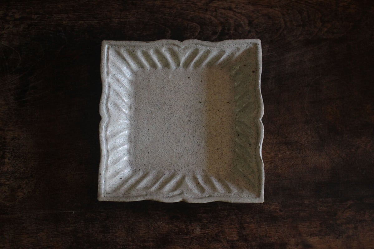 しのぎ角皿 マットな質感 | うつわ 吉澤直樹&遠藤薫