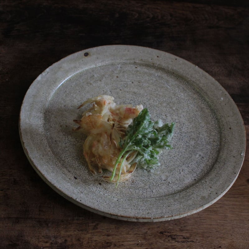 ひび粉引 リムプレート皿 9寸 若草色 | うつわ 吉澤直樹&遠藤薫