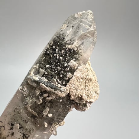 大特価【ガネッシュヒマール産】クローライトイン天然ヒマラヤ水晶⑫/Ganesh Himal Chlorite in Himalayan Quartz