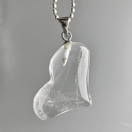 【ガネッシュヒマール産】天然ヒマラヤ水晶ハート型ペンダントトップ⑤ GaneshHimal Himalayan Quartz Heart Pendant Top
