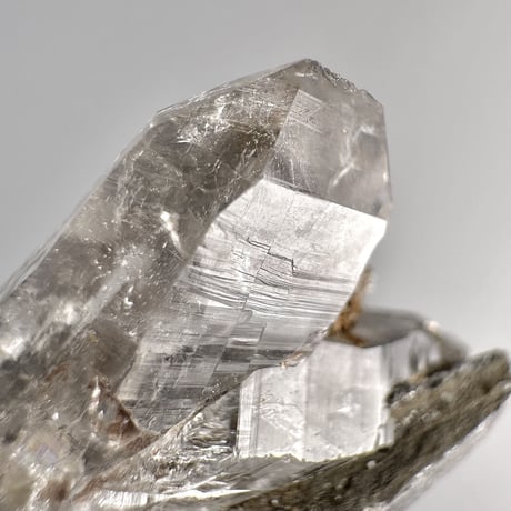 【ガネッシュヒマール産】マイカイン天然ヒマラヤ水晶 ミニポイント/Ganesh Himal Limonite in Himalayan Quartz Mini Point