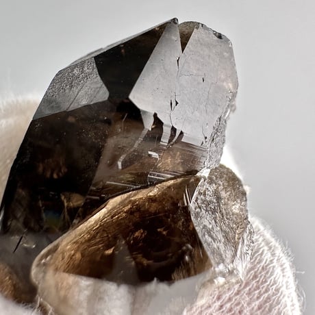 ガウリシャンカール産天然ヒマラヤスモーキークォーツ/GauriShankar Himalayan Smoky Quartz