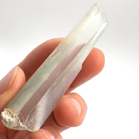 マダガスカル産クローライトインクォーツ/Madagascar Chlorite in Quartz