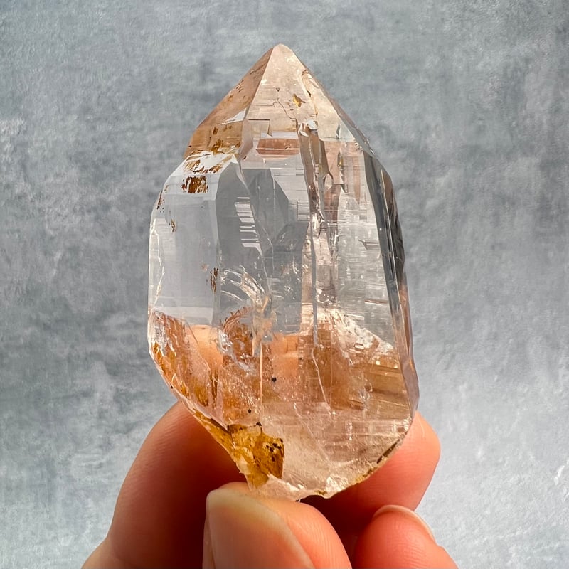 ライモナイトインガネーシュヒマール ハイクオリティ【ガネッシュヒマール産】リモナイトイン天然ヒマラヤ