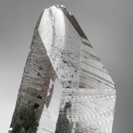 【ガネッシュヒマール産】クローライトイン天然ヒマラヤ水晶ナチュラルポイント⑤/Ganesh Himal Chlorite in Himalayan Quartz Natural Point
