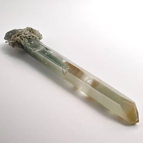 マダガスカル産クローライトインクォーツ/Madagascar Chlorite in Quartz
