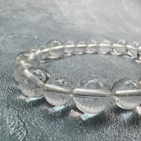 【ガネッシュヒマール産】"手磨き"天然ヒマラヤ水晶ブレスレット/Ganesh Himal Himalayan Quartz Bracelet