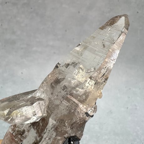 【ガネッシュヒマール産】ヘマタイト イン天然ヒマラヤ水晶/Ganesh Himal Hematite in Himalayan Quartz