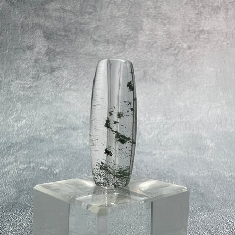 【ガネッシュヒマール産】クローライトイン天然ヒマラヤ水晶 樽型ビーズ⑬/Ganesh Himal Chlorite in Himalayan Quartz barrel beads