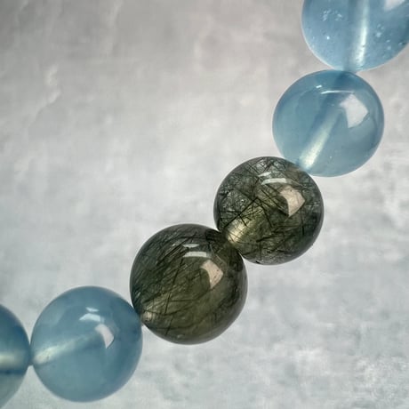 【デザインブレスレット】天然アクアマリン×ガネッシュヒマール産天然ヒマラヤ水晶/Aquamarine×Ganeshhimal Actinorite in Himalayan Quartz