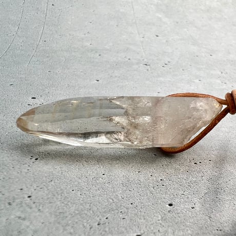 【ガネッシュヒマール産】天然ヒマラヤ水晶ペンダント②/GaneshHimal Natural Himalayan Quartz Pendant