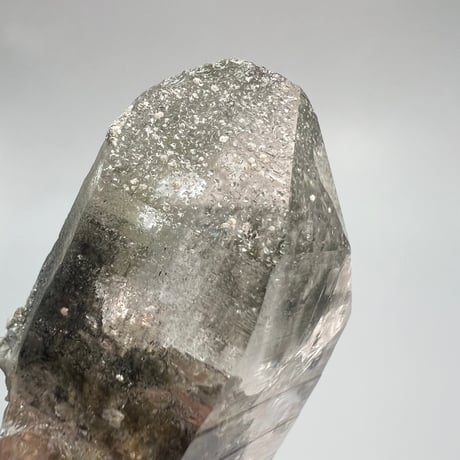 大特価【ガネッシュヒマール産】クローライトイン天然ヒマラヤ水晶/Ganesh Himal Chlorite in Himalayan Quartz