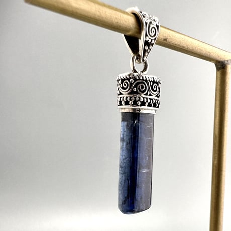 ネパール産ヒマラヤカイヤナイトS/V925ペンダントトップ ② NEPAL Himalayan Kyanite Pendant Top