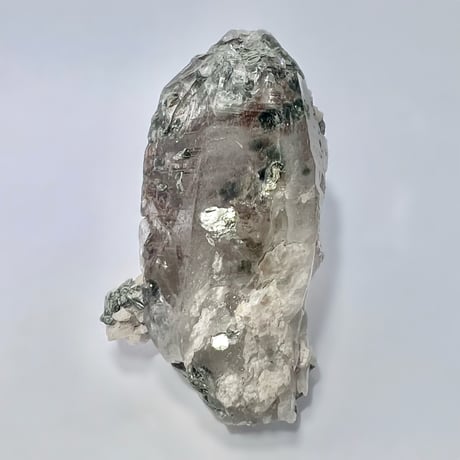 【ガネッシュヒマール産】バイオタイト&フックサイト入り天然ヒマラヤ水晶 /Ganesh Himal Biotite&Fuchsite in Himalayan Quartz
