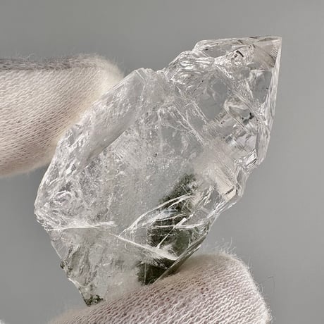 【ガネッシュヒマール産】クローライトイン天然ヒマラヤ水晶ミニポイント"RR" Ganesh Himal Chlorite in Himalayan Quartz Mini Point
