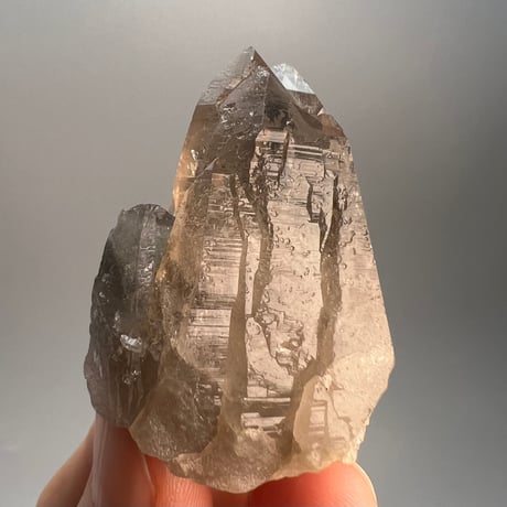 【ガウリシャンカール産】天然ヒマラヤスモーキークォーツ/GauriShankar Himalayan Smoky Quartz