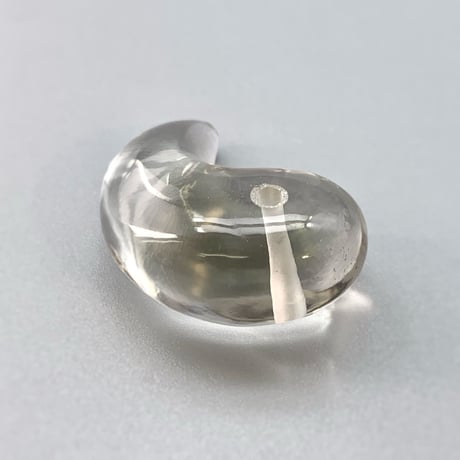 ガウリシャンカール産天然スモーキークォーツ"手磨き加工"勾玉ビーズ2️⃣/Gaurishankar Himalayan Smoky  Quartz Magatama