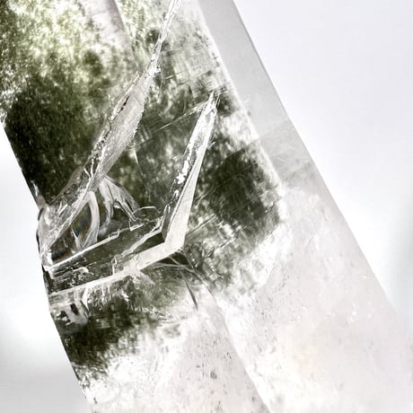 【ガネッシュヒマール産】クローライトイン天然ヒマラヤ水晶ナチュラルポイント③ Ganesh Himal Chlorite in Himalayan Quartz Natural Point