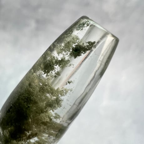 【ガネッシュヒマール産】クローライトイン天然ヒマラヤ水晶 樽型ビーズ/Ganesh Himal Chlorite in Himalayan Quartz barrel beads