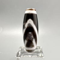 天珠 （めのう）/ 一眼山形天珠（いちがんやまがたてんじゅ） Dzi Beads