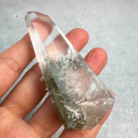 【ガネッシュヒマール産】クローライト&アクチノライト イン天然ヒマラヤ水晶/Ganesh Himal Chlorite&Actinorite in Himalayan Quartz