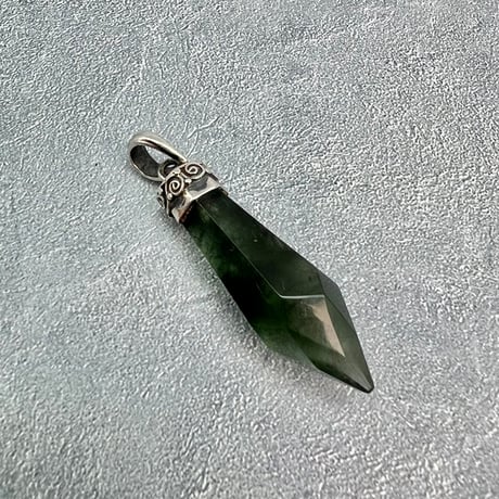 【ガネッシュヒマール産】アクチノライト&クローライト天然ヒマラヤ水晶ペンダントトップ⑦/Ganesh Himal Actinorite in Himalayan Quartz Pendant Top