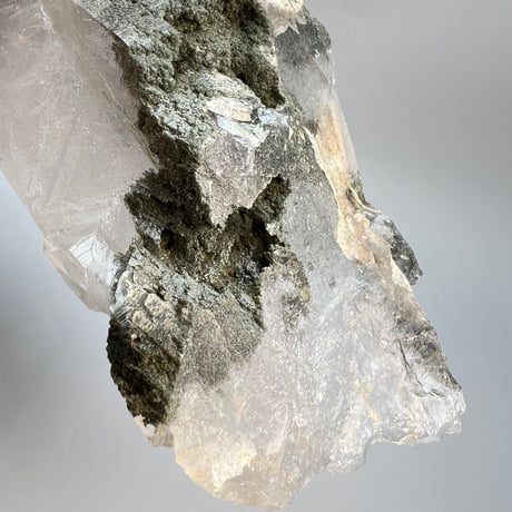 大特価【ガネッシュヒマール産】クローライトイン天然ヒマラヤ水晶❽/Ganesh Himal Chlorite in Himalayan Quartz