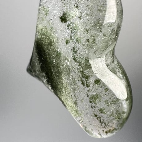 【ガネッシュヒマール産】クローライトインヒマラヤ水晶"ハート型ペンダントトップ"/Ganesh Himal Chlorite in "Heat Pendant Top"