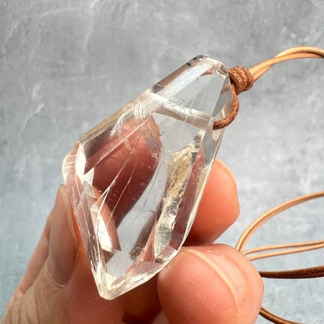 【ガネッシュヒマール産】天然ヒマラヤ水晶ペンダント(ポリッシュ面有)❶/GaneshHimal Natural Himalayan Quartz Pendant