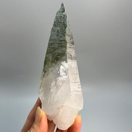 大特価【ガネッシュヒマール産】クローライトイン天然ヒマラヤ水晶/Ganesh Himal Chlorite in Himalayan Quartz