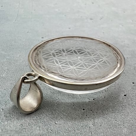 【ガネッシュヒマール産】天然ヒマラヤ水晶 "フラワーオブライフ"ペンダントトップ②-2/Ganesh Himal Himalayan Quartz "Flower of Life"
