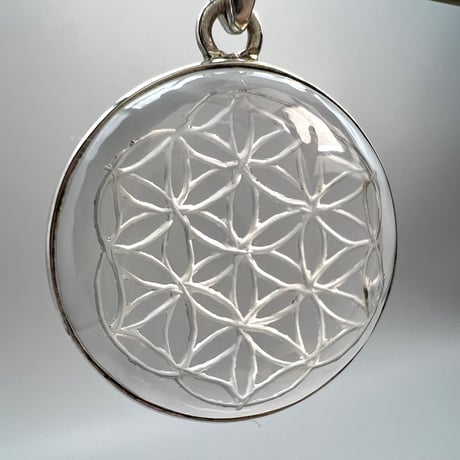 【ガネッシュヒマール産】天然ヒマラヤ水晶 "フラワーオブライフ"ペンダントトップ④/Ganesh Himal "Flower of Life"S/V Pendant Top