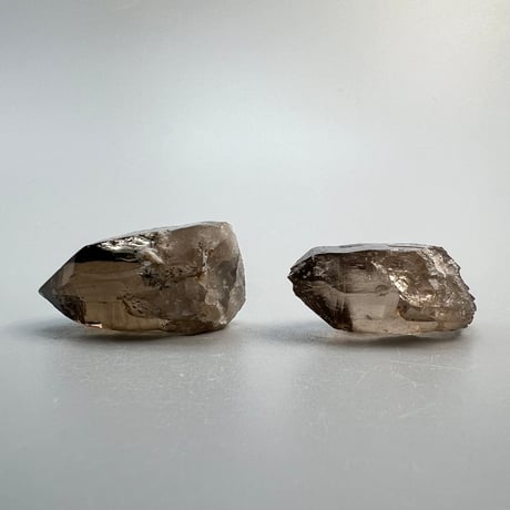 【ガウリシャンカール産】天然ヒマラヤスモーキークォーツポイントセット②/GauriShankar Himalayan Smoky Quartz Point Set